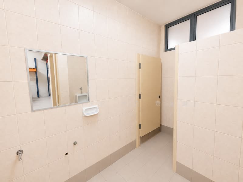 Eunos Techpark, 60 Kaki Bukit Place, 1,324 sqft, Factory / Workshop (B2) For Rent, by Javier Ng 黄允健, 500169373 - Bathroom - CommercialGuru.com.sg