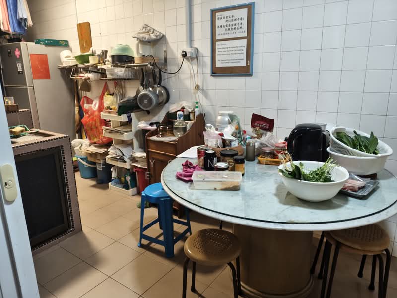 113 Lorong 3 Geylang, 113 Lorong 3 Geylang, Room Rental, 120 sqft, HDB Flat For Rent, by Lee Yoong Tai Esther, 500169379 - Kitchen - PropertyGuru.com.sg