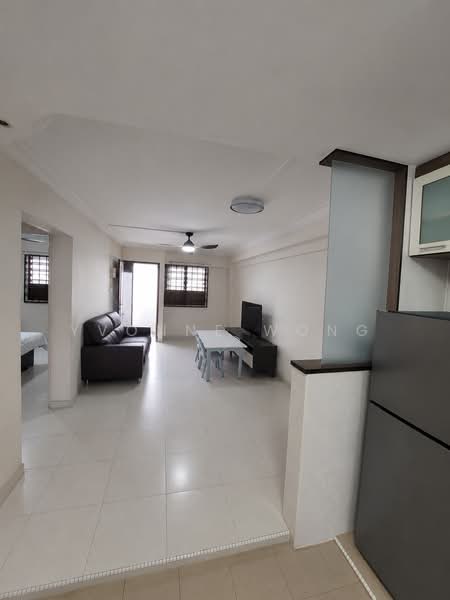 509 Ang Mo Kio Avenue 8, 509 Ang Mo Kio Avenue 8, 2 Bedrooms, 721 sqft, HDB Flat For Sale, by Yvonne Wong, 500169381 - Living Room - PropertyGuru.com.sg
