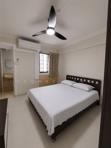 509 Ang Mo Kio Avenue 8, 509 Ang Mo Kio Avenue 8, 2 Bedrooms, 721 sqft, HDB Flat For Sale, by Yvonne Wong, 500169381 - Bedroom - PropertyGuru.com.sg