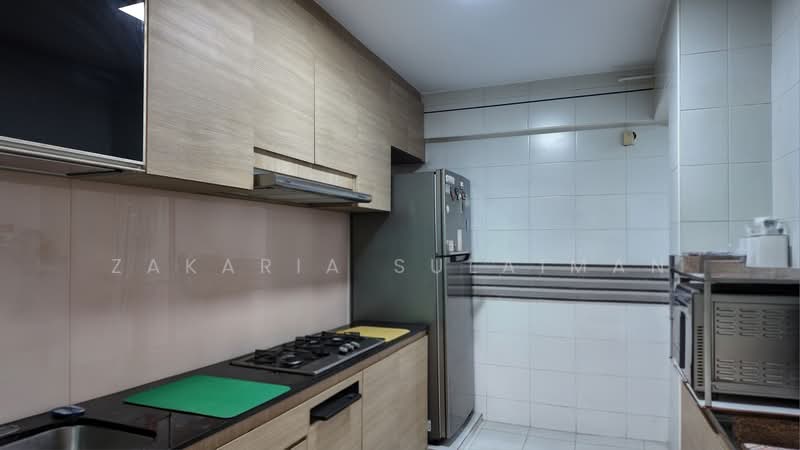 175B Corporation Tiara, 175B Yung Kuang Road, 3 Bedrooms, 1,001 sqft, HDB Flat For Sale, by Zakaria Sulaiman, 500169382 - Kitchen - PropertyGuru.com.sg
