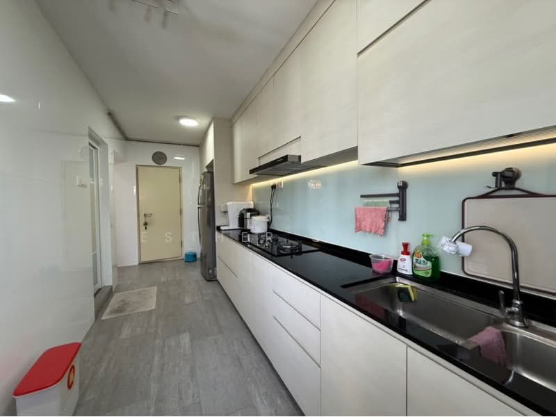 633 Jurong West Street 65, 633 Jurong West Street 65, 3 Bedrooms, 1,184 sqft, HDB Flat For Sale, by Esther Chye, 500169387 - PropertyGuru.com.sg