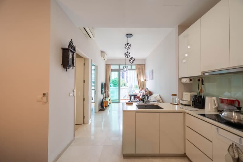 Kingsford Hillview Peak, 103 Hillview Rise, 2 Bedrooms, 603 sqft, Condominium For Sale, by Iris Goh, 500169390 - Living Room - PropertyGuru.com.sg