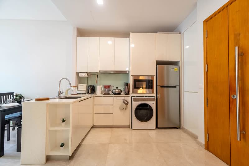 Kingsford Hillview Peak, 103 Hillview Rise, 2 Bedrooms, 603 sqft, Condominium For Sale, by Iris Goh, 500169390 - Kitchen - PropertyGuru.com.sg