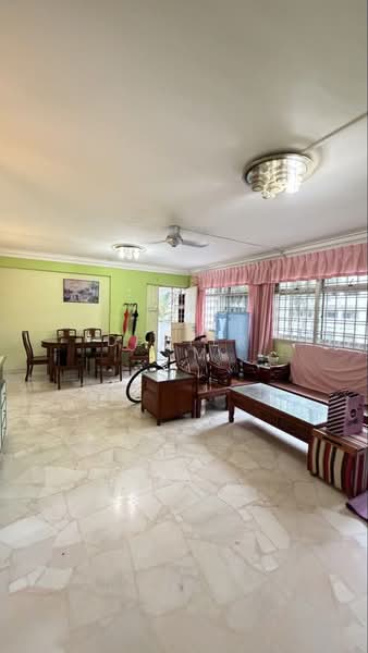 82 Strathmore Avenue, 82 Strathmore Avenue, 3 Bedrooms, 1,097 sqft, HDB Flat For Rent, by Dexter Lim, 500169391 - Living Room - PropertyGuru.com.sg
