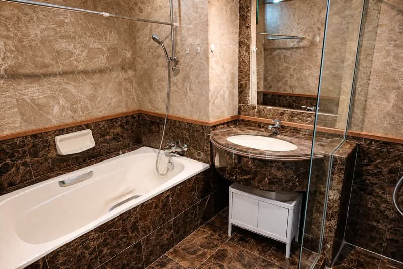 Signature Park, 48A Toh Tuck Road, 2 Bedrooms, 1,033 sqft, Condominium For Rent, by Midco Tee, 500169400 - Bathroom - PropertyGuru.com.sg
