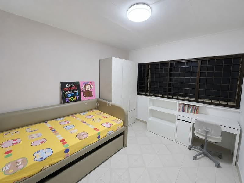 163 Bukit Batok Street 11, 163 Bukit Batok Street 11, 3 Bedrooms, 1,130 sqft, HDB Flat For Sale, by Yan Lim, 500169411 - Bedroom - PropertyGuru.com.sg