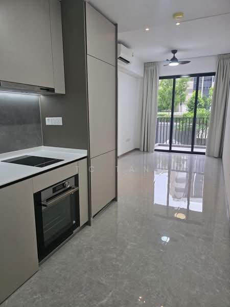 Sengkang Grand Residences, 74 Compassvale Bow, 1 Bedroom, 474 sqft, Condominium For Sale, by TC Tan, 500169416 - Kitchen - PropertyGuru.com.sg