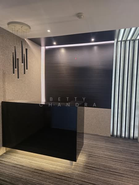 High Street Plaza, 77 High Street, 1,845 sqft, Office For Rent, by Betty Chandra, 500169418 - Entrance - CommercialGuru.com.sg