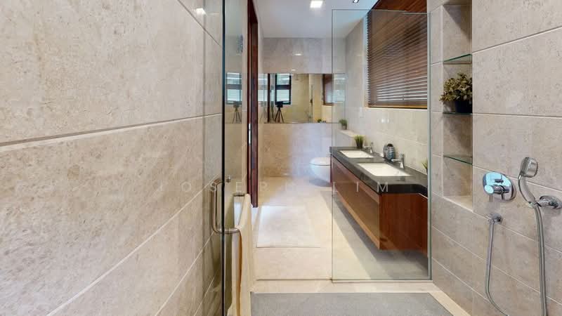 One Tree Hill Collection, Jalan Arnap, 5 Bedrooms, 4,180 sqft, Semi-Detached House For Rent, by Joseph Lim, 500169433 - Bathroom - PropertyGuru.com.sg