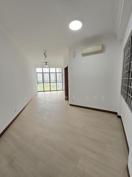 The Bayshore, 30 Bayshore Road, 2 Bedrooms, 948 sqft, Condominium For Rent, by Joalyne Lee, 500169434 - Living Room - PropertyGuru.com.sg