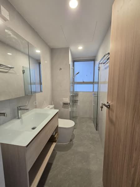 The Bayshore, 30 Bayshore Road, 2 Bedrooms, 948 sqft, Condominium For Rent, by Joalyne Lee, 500169434 - Bathroom - PropertyGuru.com.sg