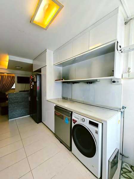 275 Bangkit Road, 275 Bangkit Road, 3 Bedrooms, 905 sqft, HDB Flat For Sale, by Elaine Tan, 500169435 - Kitchen - PropertyGuru.com.sg