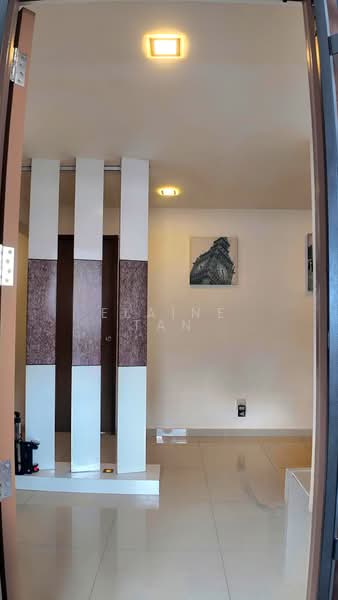 275 Bangkit Road, 275 Bangkit Road, 3 Bedrooms, 905 sqft, HDB Flat For Sale, by Elaine Tan, 500169435 - Entrance - PropertyGuru.com.sg