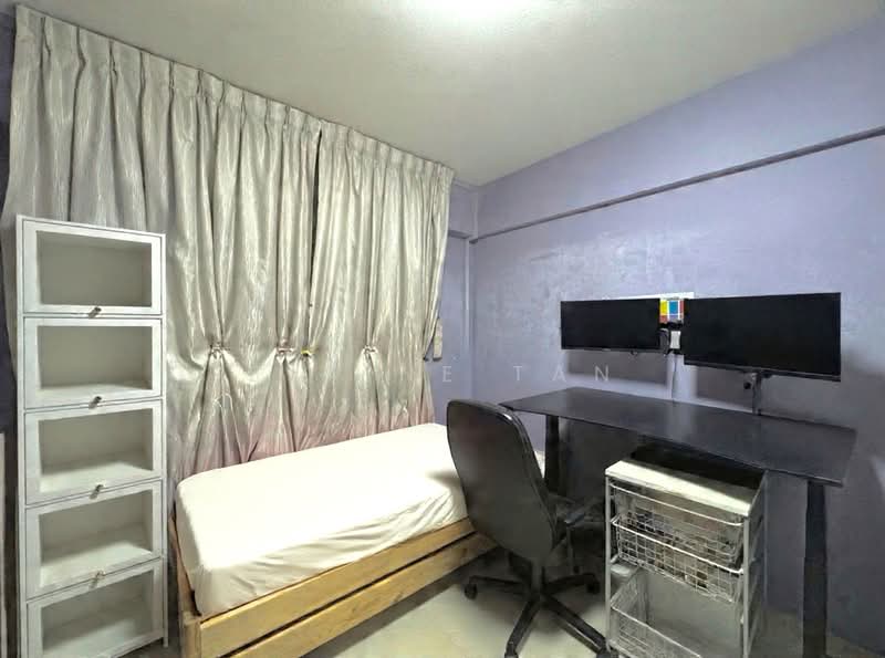 275 Bangkit Road, 275 Bangkit Road, 3 Bedrooms, 905 sqft, HDB Flat For Sale, by Elaine Tan, 500169435 - Bedroom - PropertyGuru.com.sg