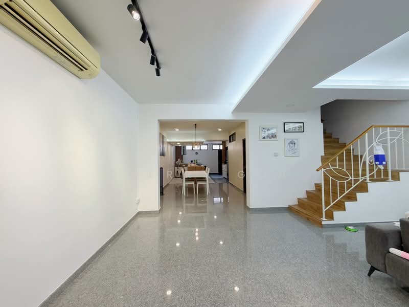 Sennett Estate, Willow Avenue, 4 Bedrooms, 2,500 sqft, Terraced House For Sale, by Sherry Goh, 500169448 - Living Room - PropertyGuru.com.sg