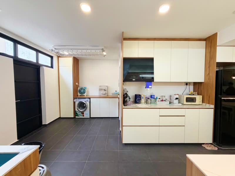 Sennett Estate, Willow Avenue, 4 Bedrooms, 2,500 sqft, Terraced House For Sale, by Sherry Goh, 500169448 - Kitchen - PropertyGuru.com.sg