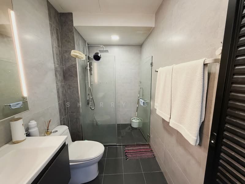 Sennett Estate, Willow Avenue, 4 Bedrooms, 2,500 sqft, Terraced House For Sale, by Sherry Goh, 500169448 - Bathroom - PropertyGuru.com.sg