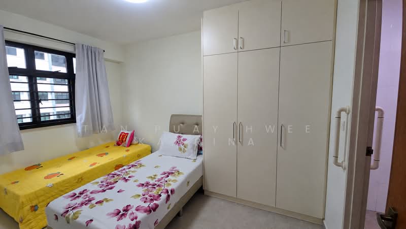 506B Yishun Avenue 4, 506B Yishun Avenue 4, 2 Bedrooms, 731 sqft, HDB Flat For Sale, by Tan Puay Hwee Katrina, 500169450 - Bedroom - PropertyGuru.com.sg
