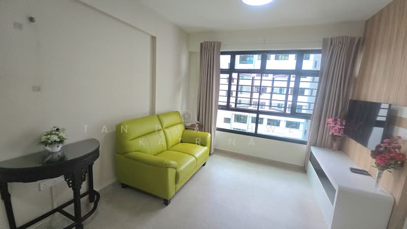 506B Yishun Avenue 4, 506B Yishun Avenue 4, 2 Bedrooms, 731 sqft, HDB Flat For Sale, by Tan Puay Hwee Katrina, 500169450 - Living Room - PropertyGuru.com.sg
