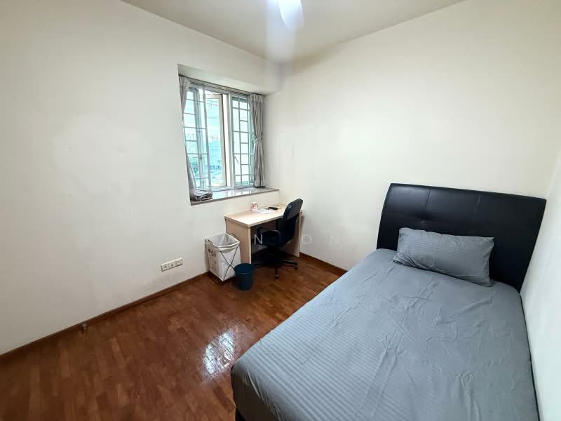 Queens, 12 Stirling Road, Room Rental, 110 sqft, Condominium For Rent, by Sean Ong, 500169452 - Bedroom - PropertyGuru.com.sg