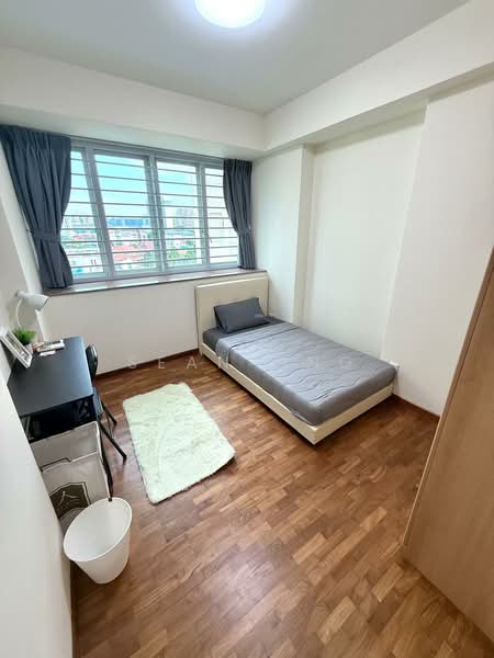Queens, 12 Stirling Road, Room Rental, 110 sqft, Condominium For Rent, by Sean Ong, 500169452 - Bedroom - PropertyGuru.com.sg
