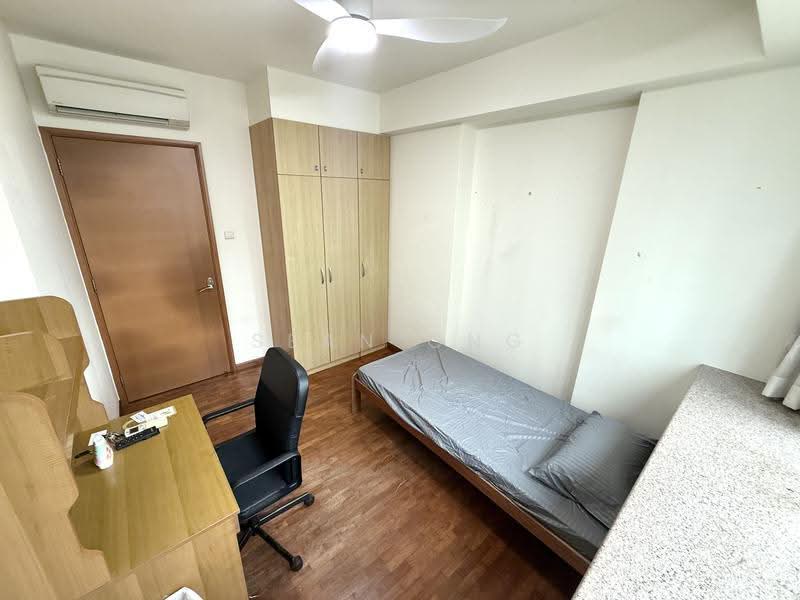 Queens, 12 Stirling Road, Alexandra / Commonwealth, Room Rental, 110 sqft, Condominium For Rent, by Sean Ong, 500169452 - Bedroom - PropertyGuru.com.sg