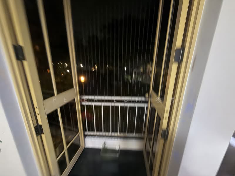 Villa Marina, 21 Jalan Sempadan, 3 Bedrooms, 1,281 sqft, Condominium For Sale, by Peter Loh 彼得, 500169462 - Balcony Facing Park Connector - PropertyGuru.com.sg