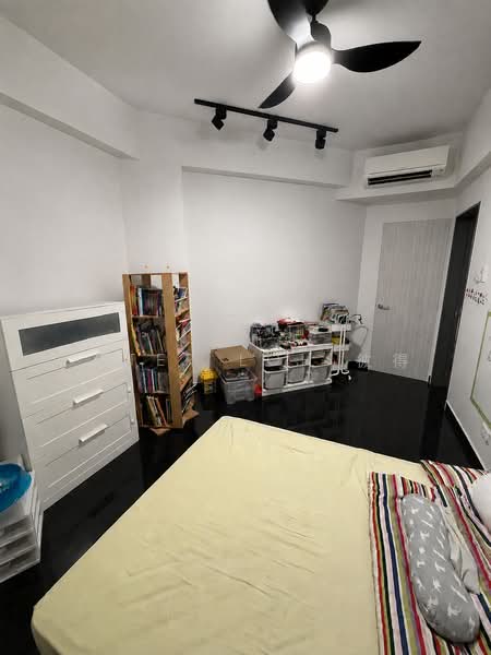 Villa Marina, 21 Jalan Sempadan, 3 Bedrooms, 1,281 sqft, Condominium For Sale, by Peter Loh 彼得, 500169462 - Bedroom 2 - PropertyGuru.com.sg