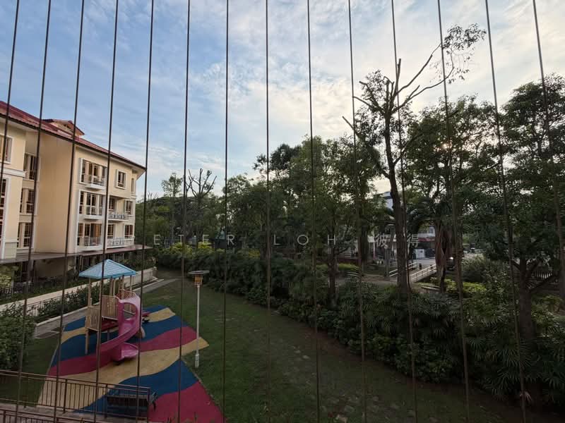 Villa Marina, 21 Jalan Sempadan, 3 Bedrooms, 1,281 sqft, Condominium For Sale, by Peter Loh 彼得, 500169462 - Balcony morning view - PropertyGuru.com.sg