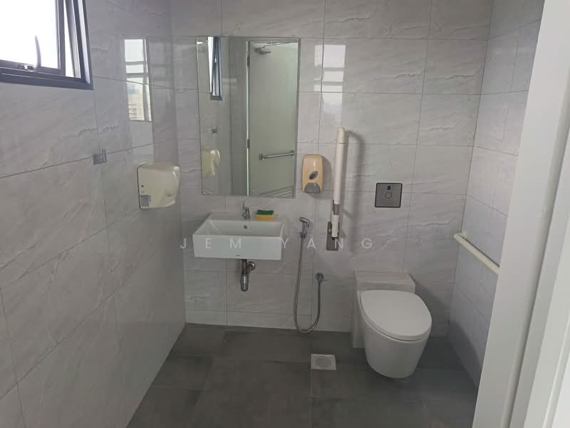CT Hub 2, 114 Lavender Street, 689 sqft, Office For Rent, by Jem Yang, 500169472 - Bathroom - CommercialGuru.com.sg