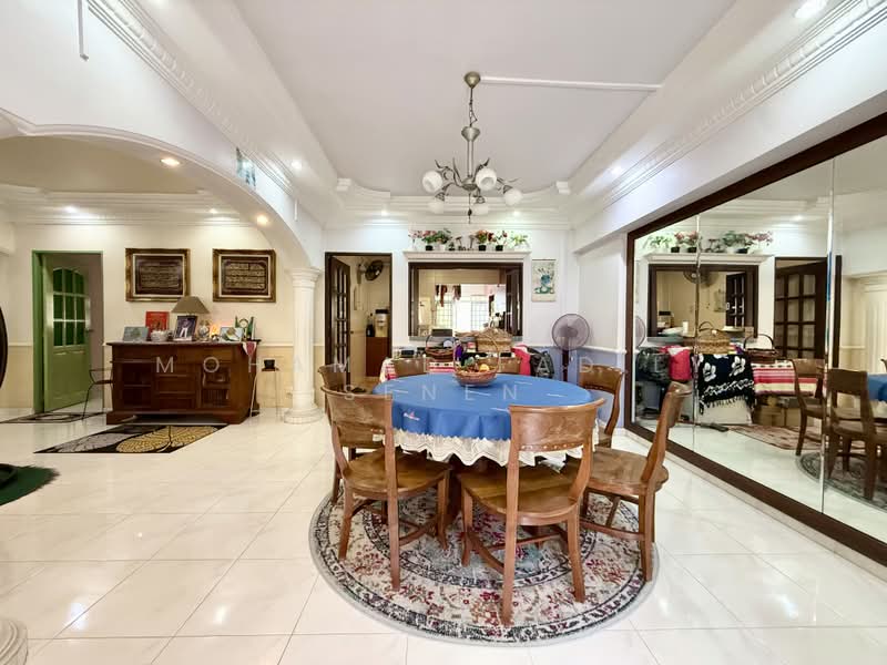 318 Tampines Street 33, 318 Tampines Street 33, 3 Bedrooms, 1,399 sqft, HDB Flat For Sale, by Mohamad Fadily Senen, 500169473 - Dining Room - PropertyGuru.com.sg
