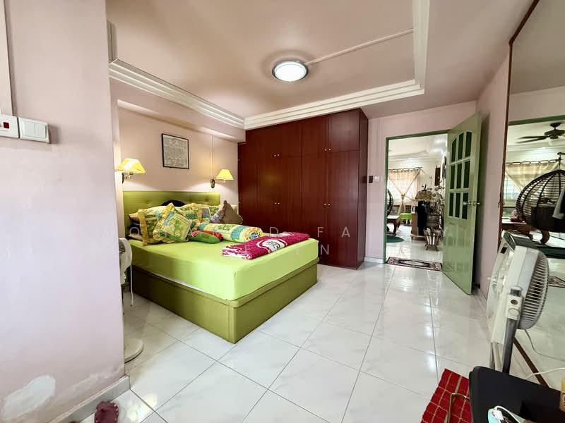 318 Tampines Street 33, 318 Tampines Street 33, 3 Bedrooms, 1,399 sqft, HDB Flat For Sale, by Mohamad Fadily Senen, 500169473 - Bedroom - PropertyGuru.com.sg