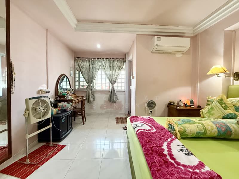 318 Tampines Street 33, 318 Tampines Street 33, 3 Bedrooms, 1,399 sqft, HDB Flat For Sale, by Mohamad Fadily Senen, 500169473 - Bedroom - PropertyGuru.com.sg