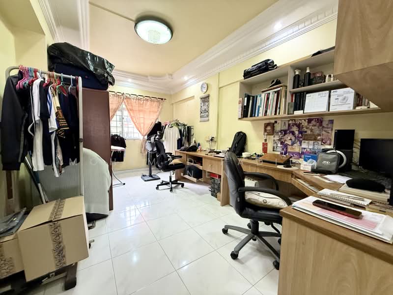 318 Tampines Street 33, 318 Tampines Street 33, 3 Bedrooms, 1,399 sqft, HDB Flat For Sale, by Mohamad Fadily Senen, 500169473 - Study - PropertyGuru.com.sg