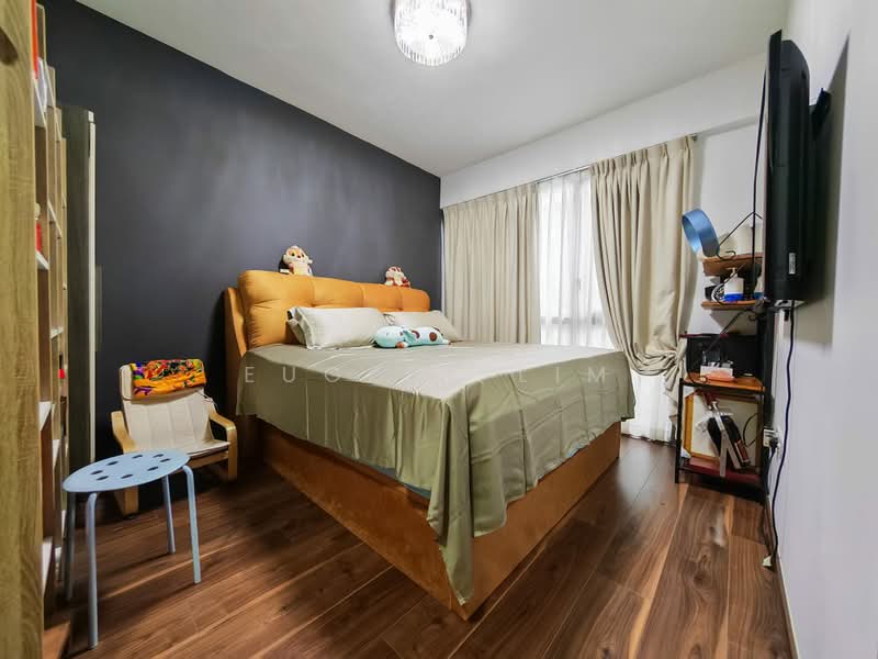 Bellewoods, 100 Woodlands Avenue 5, 3 Bedrooms, 1,066 sqft, Executive Condominium For Sale, by Eugene Lim, 500169479 - Bedroom - PropertyGuru.com.sg