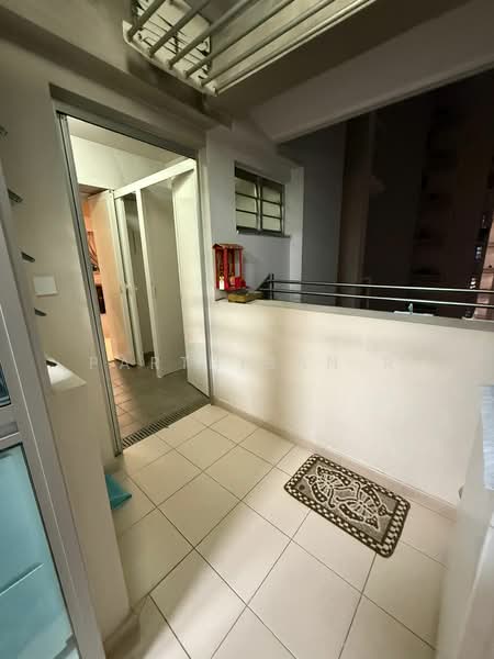 20 Teban Gardens Road, 20 Teban Gardens Road, 2 Bedrooms, 900 sqft, HDB Flat For Rent, by Parthiban R, 500169496 - Balcony - PropertyGuru.com.sg