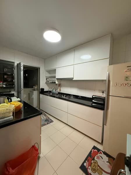 20 Teban Gardens Road, 20 Teban Gardens Road, 2 Bedrooms, 900 sqft, HDB Flat For Rent, by Parthiban R, 500169496 - Kitchen - PropertyGuru.com.sg