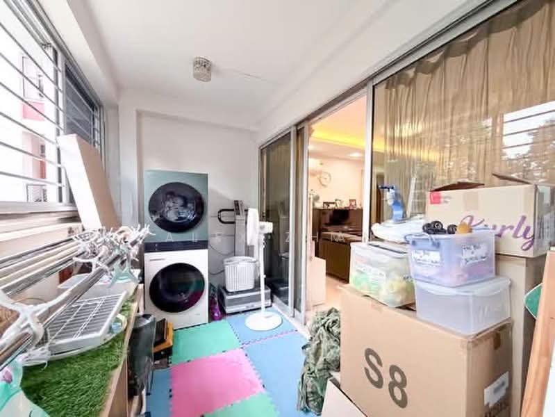 1 Toh Yi Drive, 1 Toh Yi Drive, 4 Bedrooms, 1,378 sqft, HDB Flat For Sale, by Alex Zhan, 500169502 - Balcony - PropertyGuru.com.sg