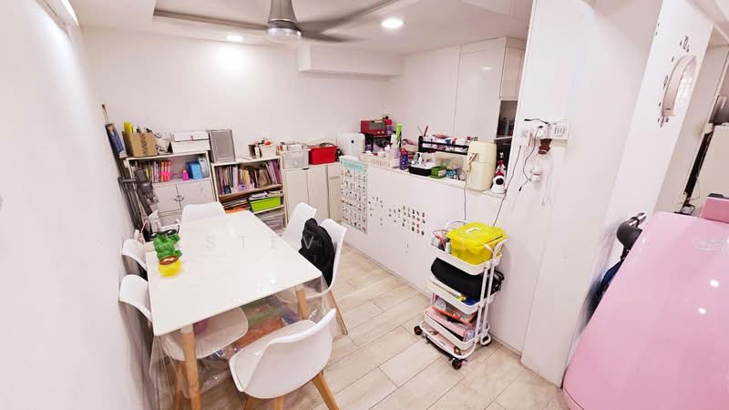 446 Hougang Avenue 8, 446 Hougang Avenue 8, 3 Bedrooms, 1,593 sqft, HDB Flat For Sale, by Steven Lee, 500169504 - Dining Room - PropertyGuru.com.sg