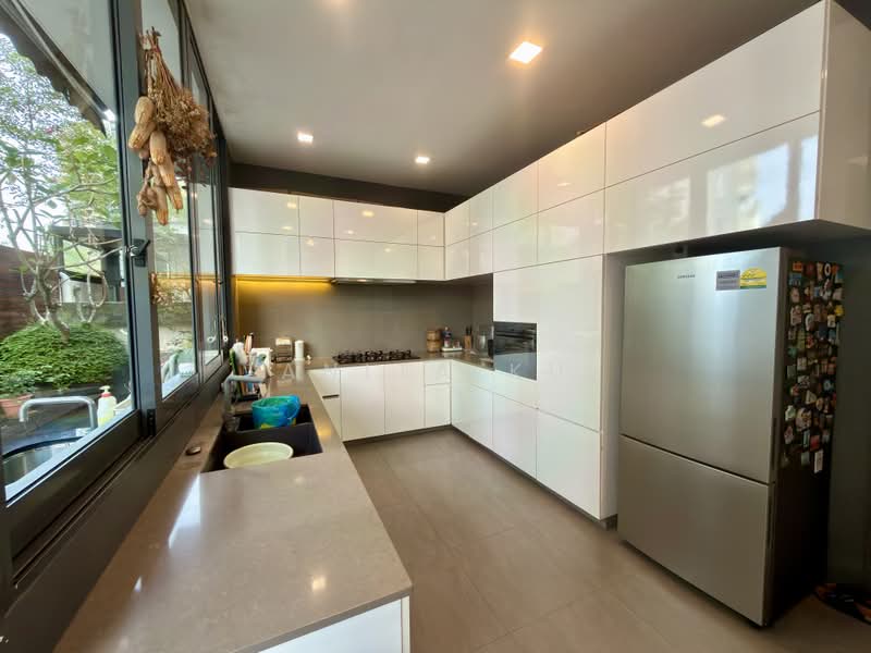 Lorong Tanggam, Lorong Tanggam, 5 Bedrooms, 6,098 sqft, Semi-Detached House For Sale, by Anita Ku, 500169508 - Kitchen - PropertyGuru.com.sg