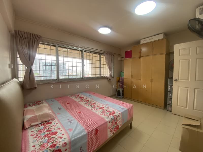 230 Hougang Street 21, Hougang Street 21, 3 Bedrooms, 1,528 sqft, HDB Flat For Sale, by Kitson Chan, 500169514 - Bedroom - PropertyGuru.com.sg