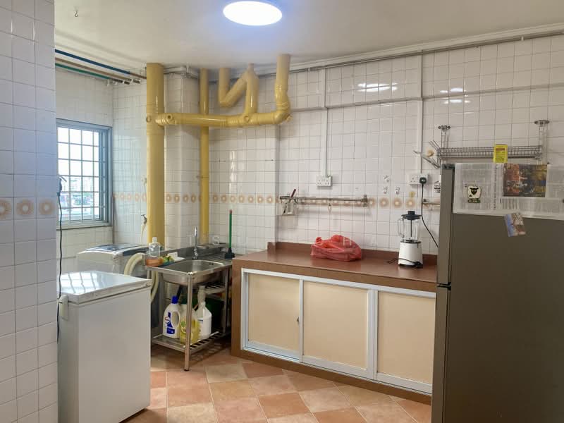 230 Hougang Street 21, Hougang Street 21, 3 Bedrooms, 1,528 sqft, HDB Flat For Sale, by Kitson Chan, 500169514 - Kitchen - PropertyGuru.com.sg