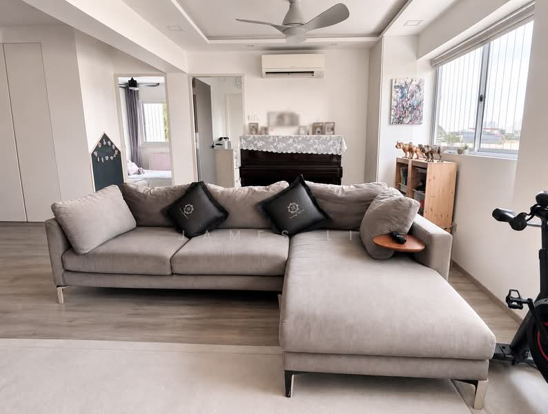 446 Bright Hill Drive, 446 Bright Hill Drive, 3 Bedrooms, 1,324 sqft, HDB Flat For Sale, by James Li, 500169550 - Living Room - PropertyGuru.com.sg