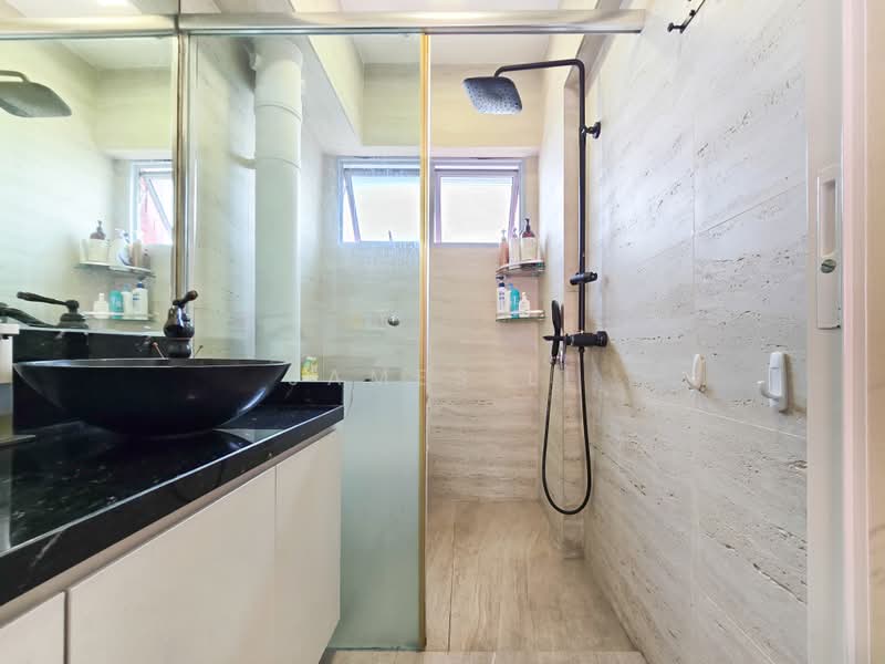 446 Bright Hill Drive, 446 Bright Hill Drive, 3 Bedrooms, 1,324 sqft, HDB Flat For Sale, by James Li, 500169550 - Bathroom - PropertyGuru.com.sg