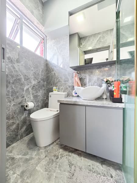 446 Bright Hill Drive, 446 Bright Hill Drive, 3 Bedrooms, 1,324 sqft, HDB Flat For Sale, by James Li, 500169550 - Bathroom - PropertyGuru.com.sg