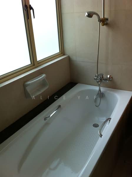 Kingsville, King's Road, 5 Bedrooms, 2,850 sqft, Semi-Detached House For Rent, by Alice Yap, 500169553 - Bathroom - PropertyGuru.com.sg