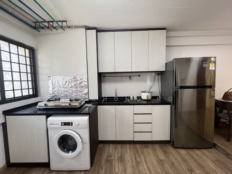 819 Tampines Street 81, 819 Tampines Street 81, 2 Bedrooms, 721 sqft, HDB Flat For Rent, by Yee chung Ng, 500169559 - Kitchen - PropertyGuru.com.sg