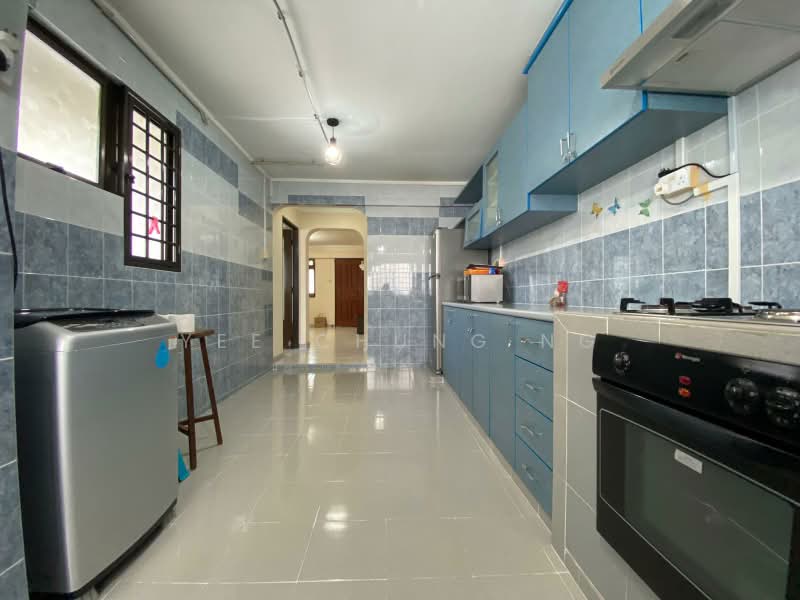 160 Tampines Street 12, 160 Tampines Street 12, 3 Bedrooms, 1,054 sqft, HDB Flat For Sale, by Yee chung Ng, 500169565 - Kitchen - PropertyGuru.com.sg