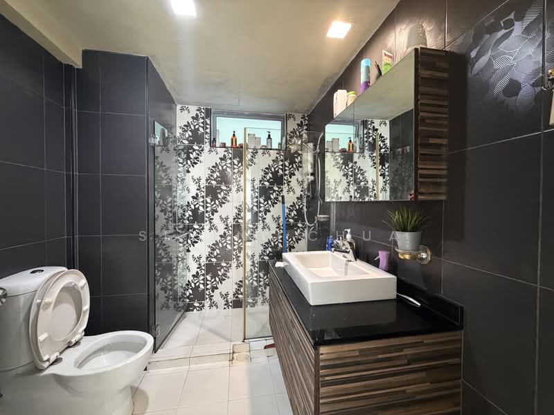 Emerald Park, 2 Indus Road, 3 Bedrooms, 1,206 sqft, Condominium For Rent, by Serene Chua, 500169566 - Bathroom - PropertyGuru.com.sg